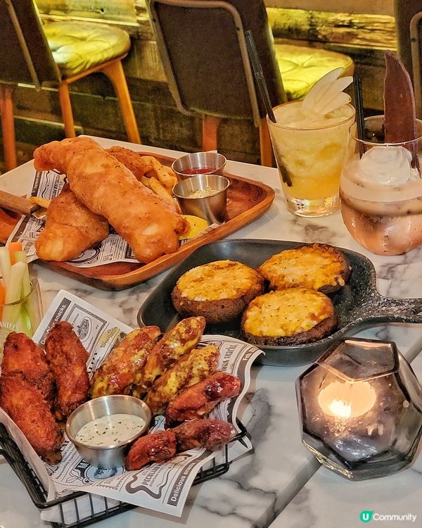 發現咗呢間抵食酒吧，happy hour時段(4-8pm )...