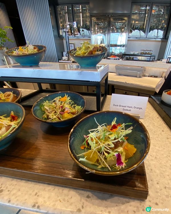 開揚的環境 精緻的四道菜半自助早午餐