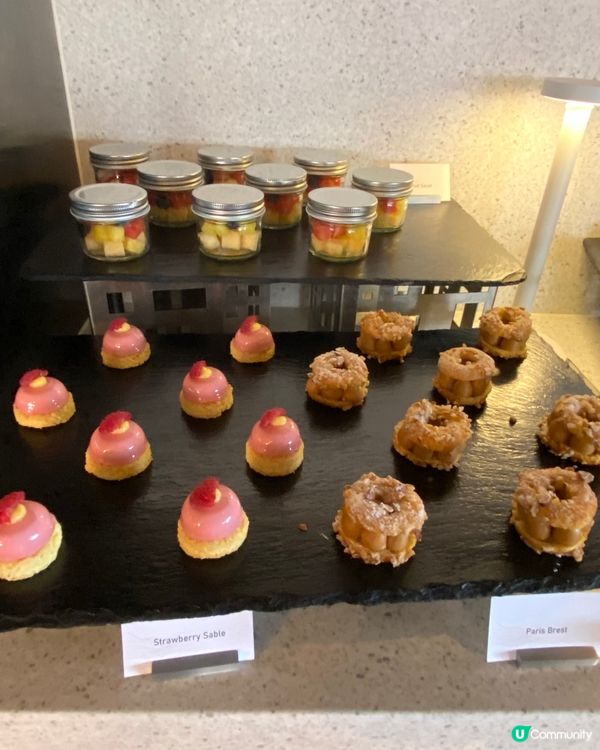 開揚的環境 精緻的四道菜半自助早午餐