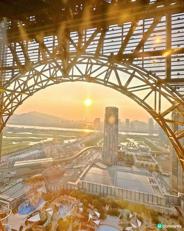 限定轉轉B.Duck主題 8字形摩天輪車廂