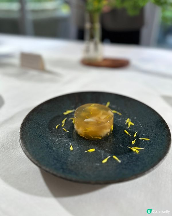 國泰航空宣佈會在頭等及商務客艙推出新餐單！記者今次為大家直擊...