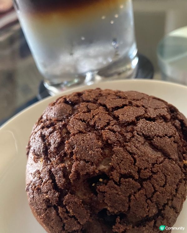 tonic espresso 配上朱古力麻糟波波，簡單味美既...