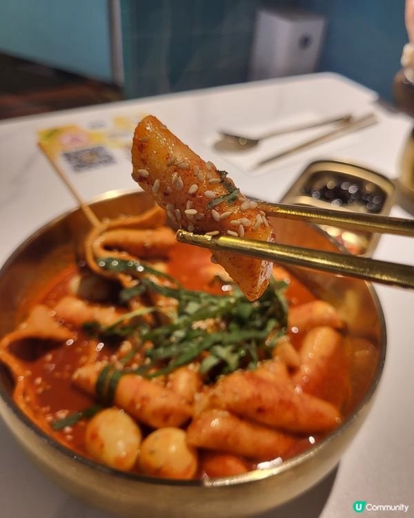 在韓式浴池內吃晚餐