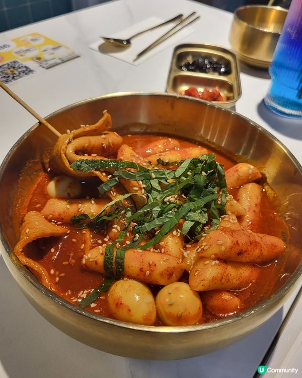 在韓式浴池內吃晚餐