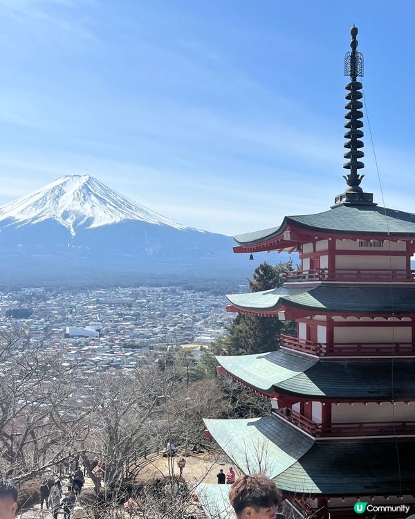 當日去河口湖淺間神社雖然未有櫻花🌸，但係嗰日真係好好天，淺間...