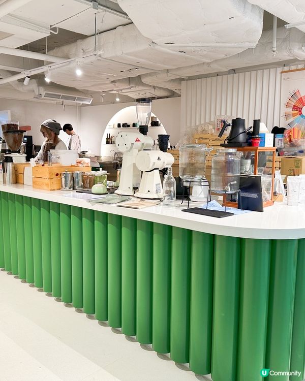 放假都係鐘意去靚café，簡單食少少嘢，飲杯咖啡，輕輕鬆鬆坐...