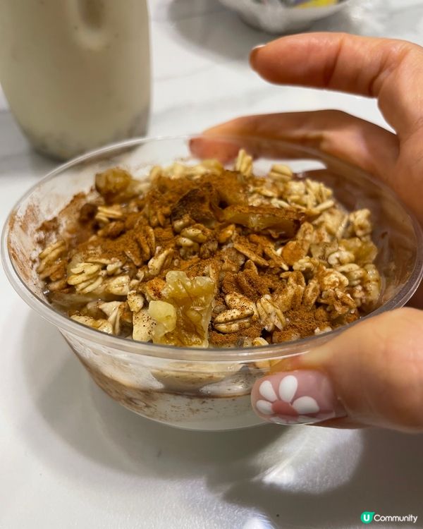 這個合桃燕麥乳酪，加上香蕉，味道帶點甜甜，很開胃的早餐！為星...