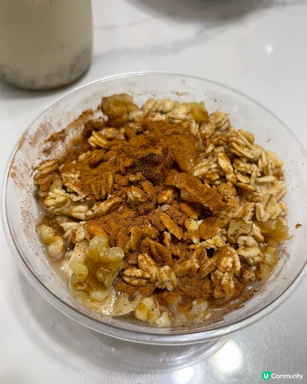 這個合桃燕麥乳酪，加上香蕉，味道帶點甜甜，很開胃的早餐！為星...