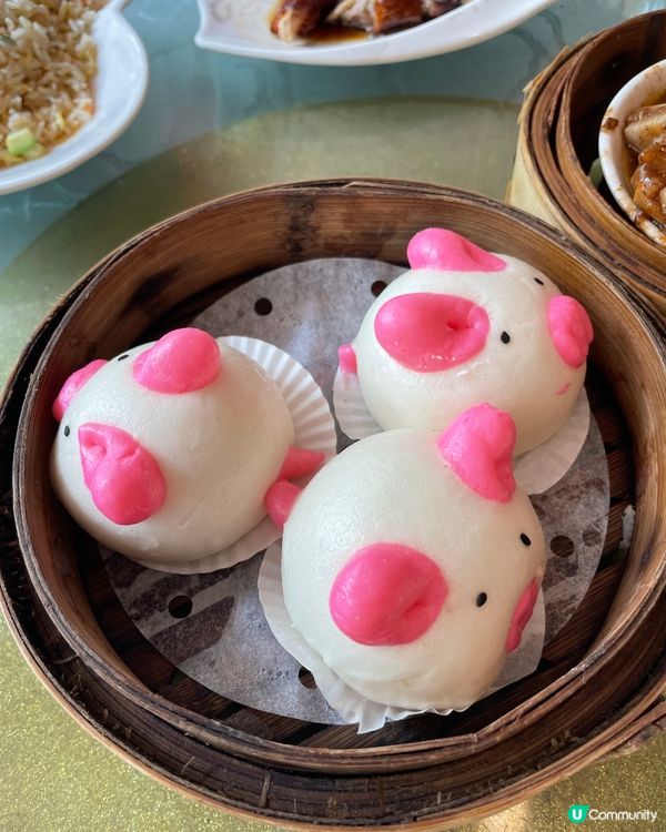 超可愛豬仔包，內裏包有紫薯。