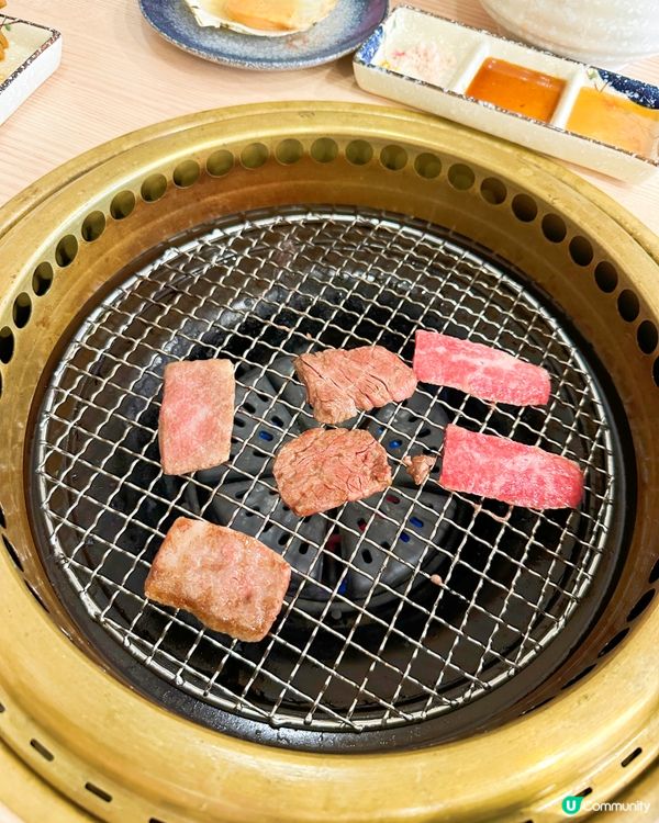 之前食過616牛肉火鍋，隔離其實就係燒肉店，午市套餐有三個選...