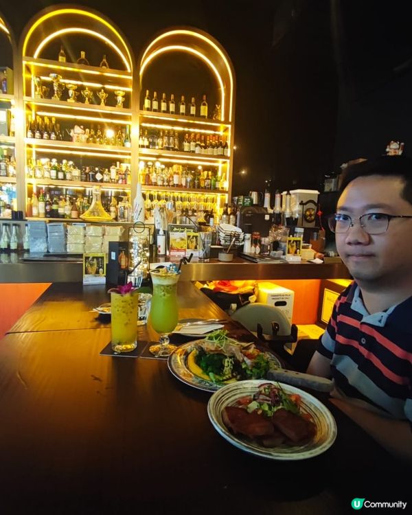 尖沙咀樓上酒吧好有feel！