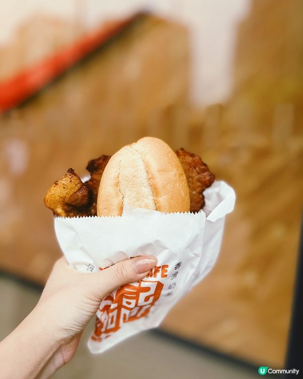 排隊都值得！澳門超強炭燒豬扒包🍔