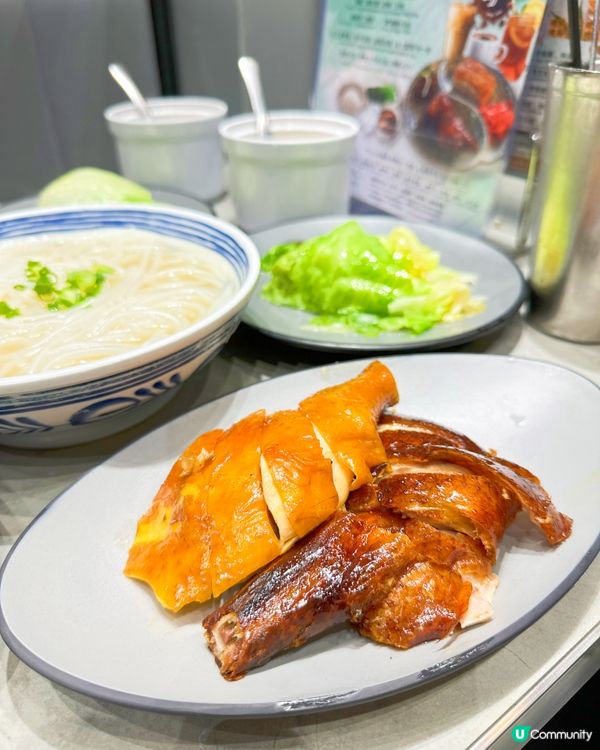 登龍街好多嘢食，平時食日本菜多，但原來呢到有間港式燒鵝店，抵...