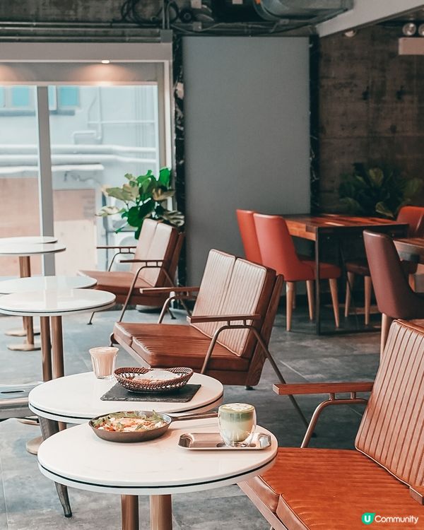 天后兩層高落地大玻璃Cafe 