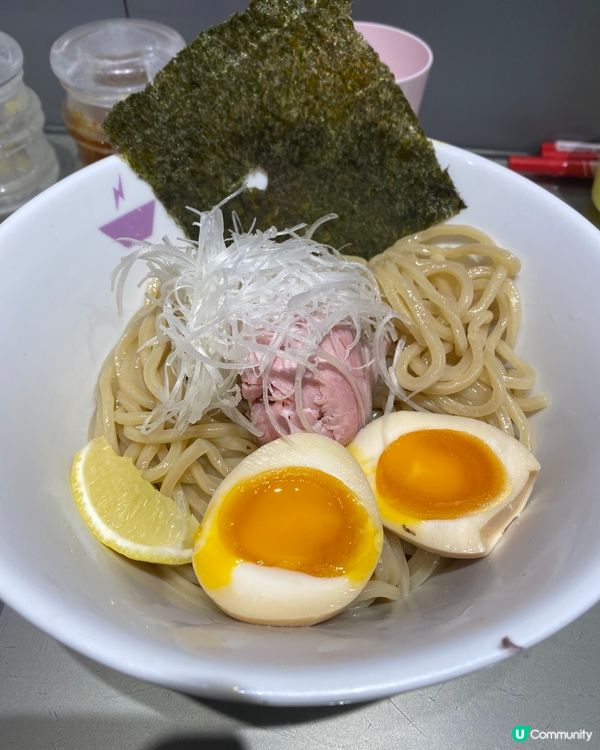 灣仔排隊拉麵 台風R