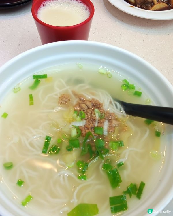 很少機會在長沙灣搵食，這家上海菜館，午市餐牌有湯麵連小食套餐...