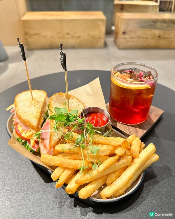 簡約木係觀塘cafe 