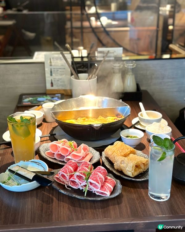 無老鍋香港店，火鍋湯底還原台灣味道