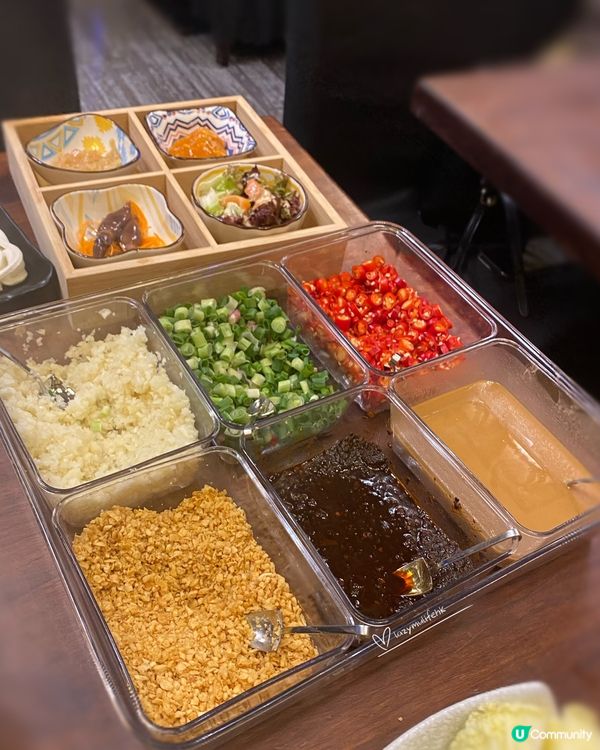 上桌還在動❗️超新鮮時令海鮮拼盤🦀