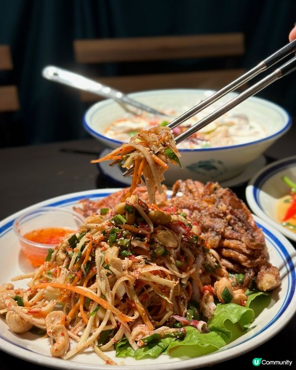 餐廳喺香車街街市附近，每次去食老闆娘米線都會經過呢間餐廳，次...