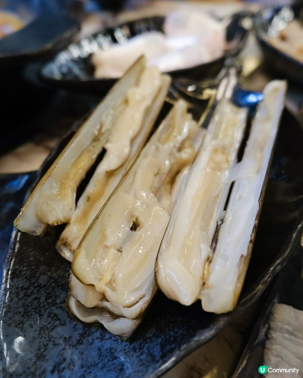 堅係鮮。超正任食生猛活海鮮雞煲火鍋