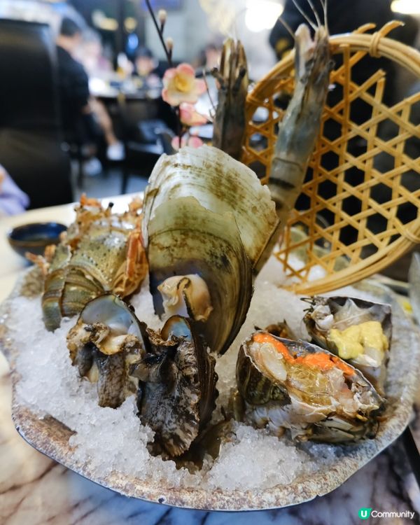 堅係鮮。超正任食生猛活海鮮雞煲火鍋