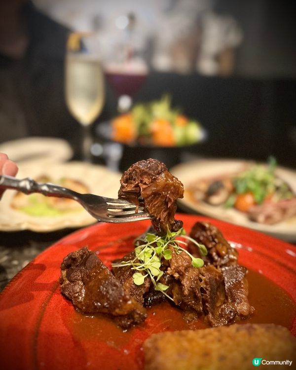 尖沙咀｜鬧市中型格酒店西餐廳｜設有戶外𝗌𝗁𝗂𝗌𝗁𝖺