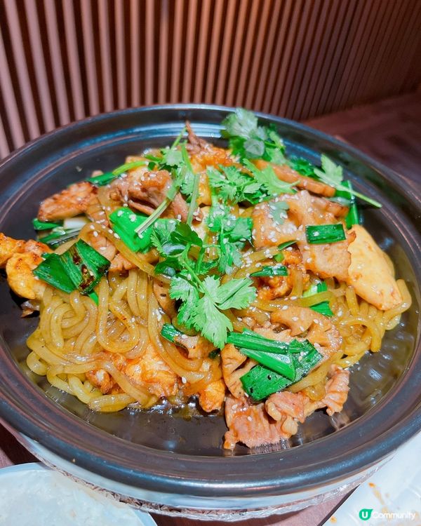 主打四川菜及京川菜，招牌香鍋、水煮魚尤其出名，一齊去試試先～