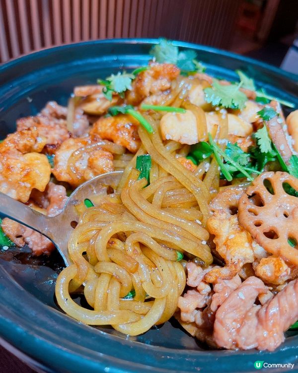 主打四川菜及京川菜，招牌香鍋、水煮魚尤其出名，一齊去試試先～