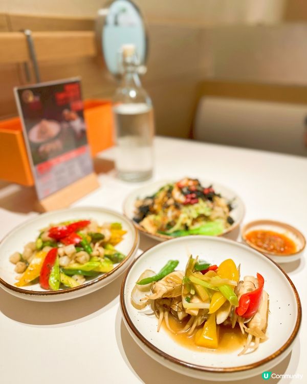 IFC呢間「4口」以閩菜為主題，係間新派中菜餐廳，近期季節限...