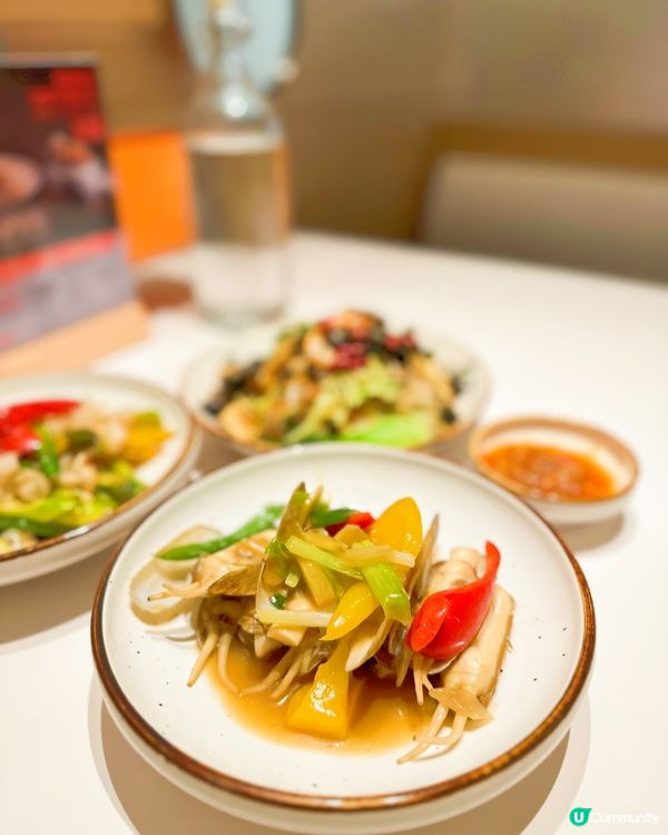 IFC呢間「4口」以閩菜為主題，係間新派中菜餐廳，近期季節限...