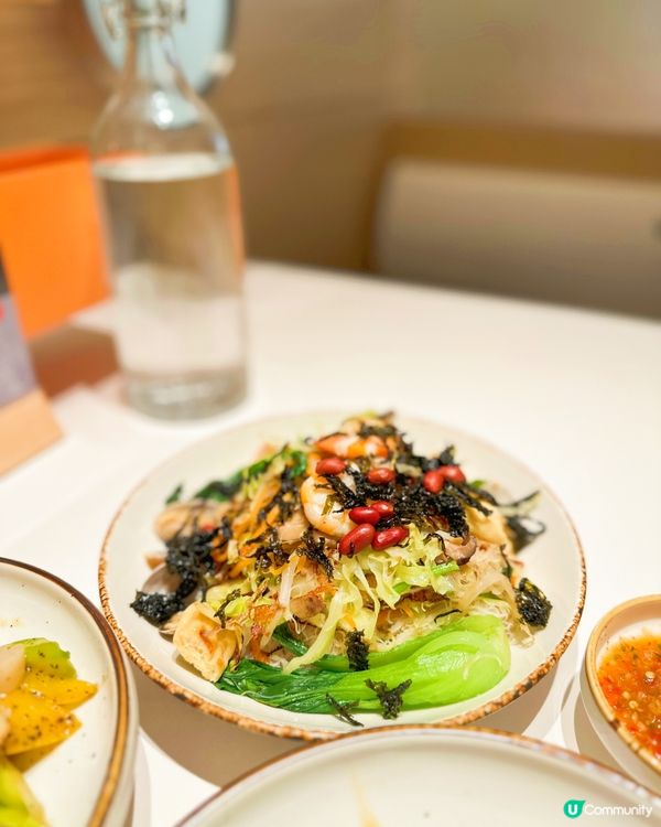 IFC呢間「4口」以閩菜為主題，係間新派中菜餐廳，近期季節限...