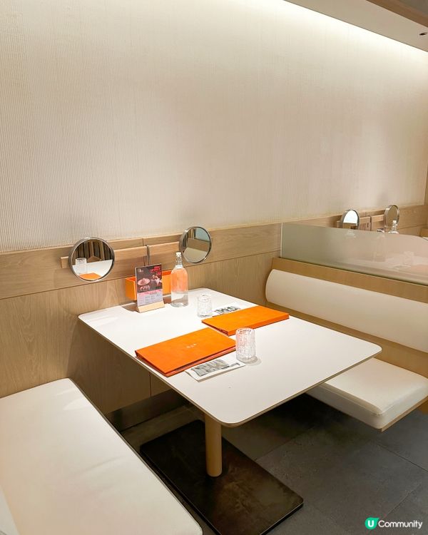 IFC呢間「4口」以閩菜為主題，係間新派中菜餐廳，近期季節限...