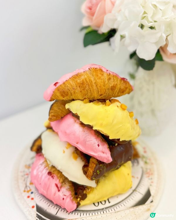 牛角包一向都好鐘意食🤤無諗過牛角包都可以變成蛋糕😍