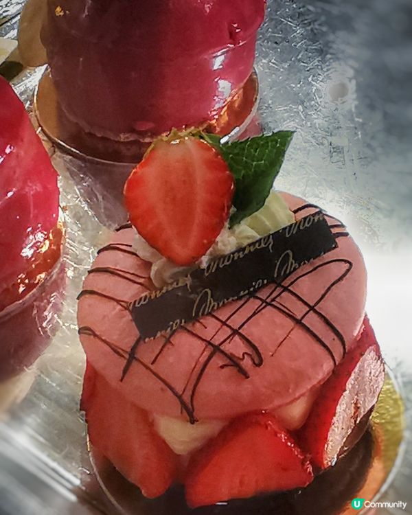 士多啤梨做的糕點