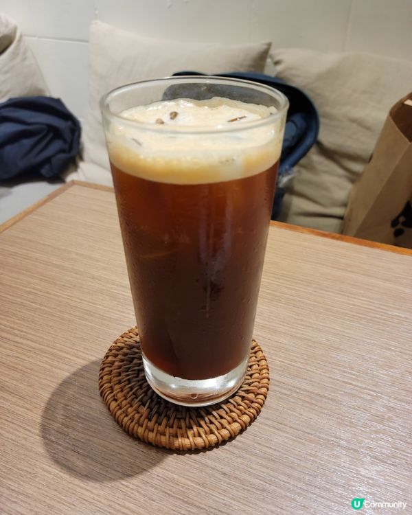 香蕉磅蛋糕超正，唔太甜，好食，咖啡味濃，不錯的咖啡店。