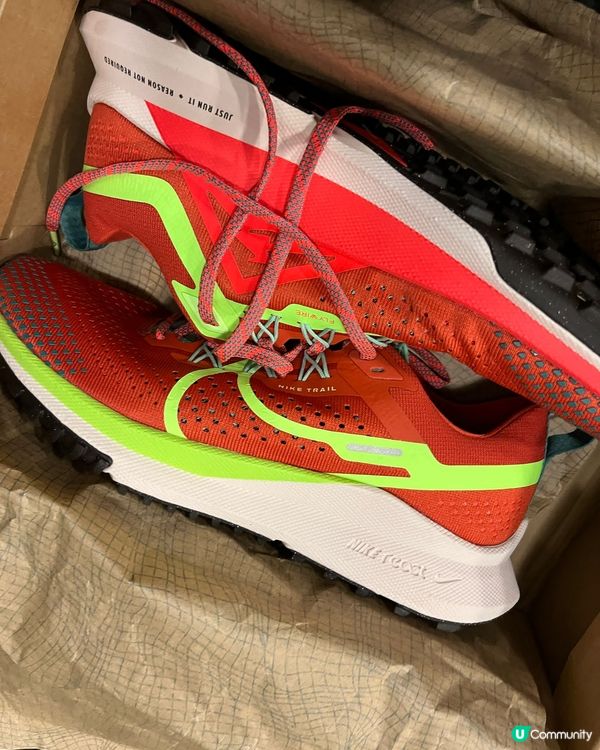 荃灣寶石大廈果間 Nike Factory Store