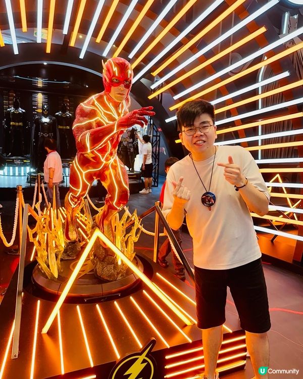 嚟太古城睇戲，仲有閃電俠同蝙蝠俠打卡位～ 