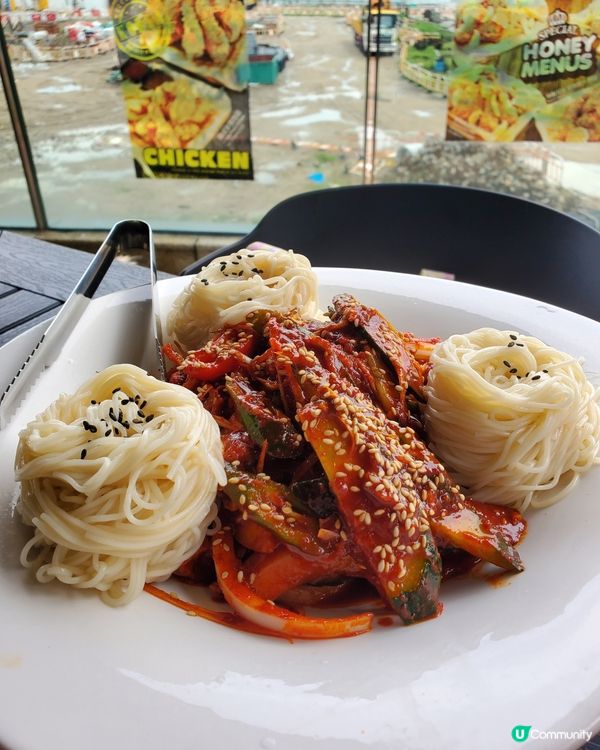 美味辣海螺拌麵