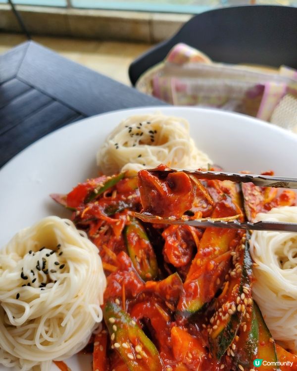 美味辣海螺拌麵