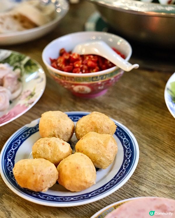 懷舊裝潢足料火鍋