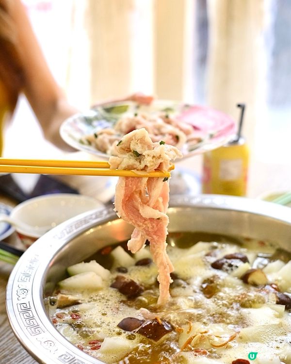 懷舊裝潢足料火鍋