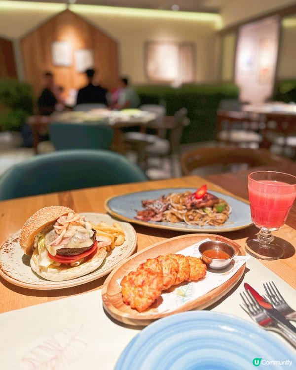 好開心放假食到好食嘅餐廳，Greenhouse好大好多座位，...