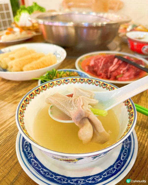 又係我鐘意嘅懷舊裝修火鍋，自從去過幾間，發覺原來香港都好多懷...