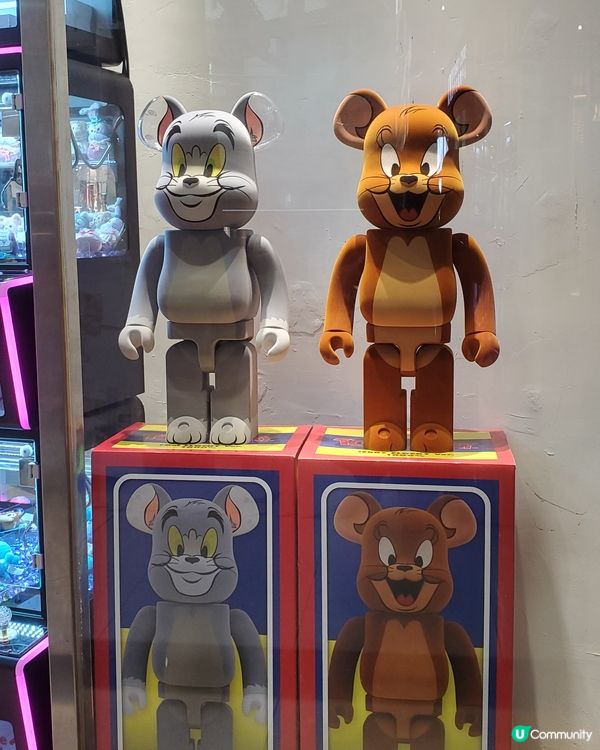 西九龍中心7樓，酒樓隔離夾公仔舖