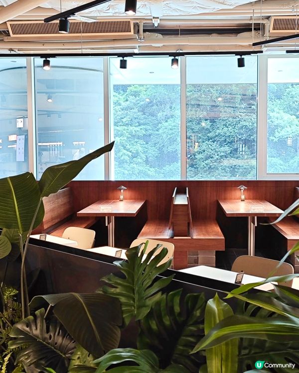 喺鰂魚涌太古坊有間超好坐嘅靚靚食堂KIN FOOD HALL...