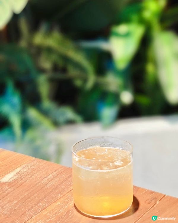 喺鰂魚涌太古坊有間超好坐嘅靚靚食堂KIN FOOD HALL...