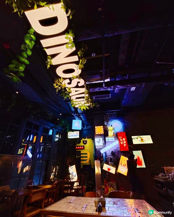 在中環蘇豪區有間玩味十足的日本料理餐廳「為食龍」，樓高兩層，...