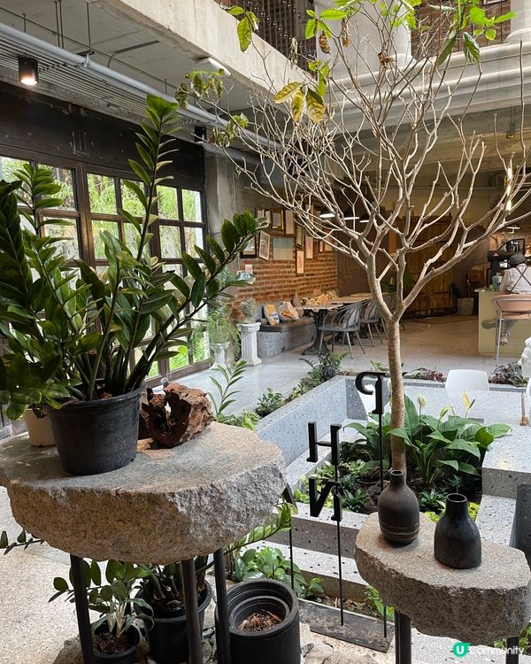 曼谷近郊新開三層的網紅歐式古堡咖啡店