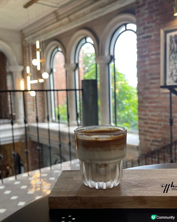 曼谷近郊新開三層的網紅歐式古堡咖啡店